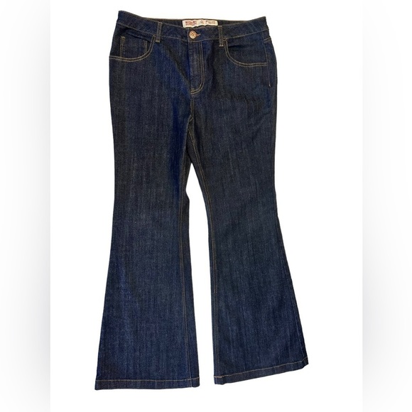 Mossimo Supply Top-Bust 46